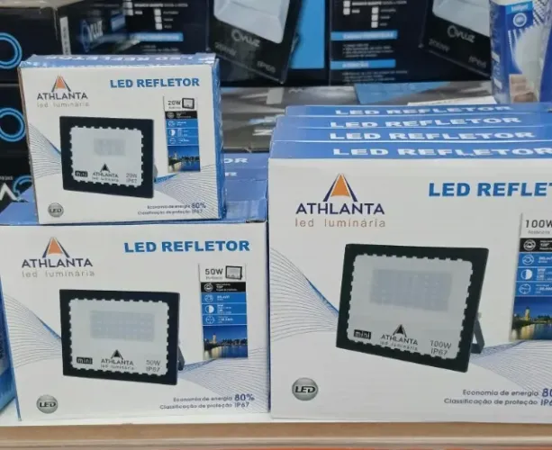 Refletor Led Sobrepor Bivolt Athlanta Economia de energia até 80% - 20W a vista 79,90