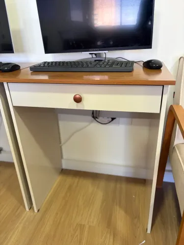 Escrivaninha, mesinha com gaveta, mesa para computador