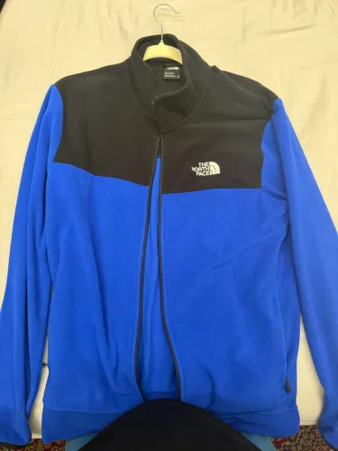 Kit com 3 casacos North Face tamanha M linha Glacier