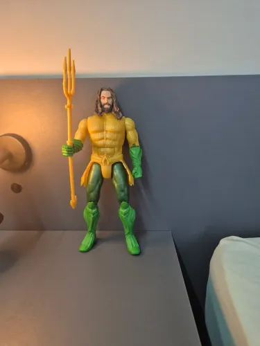 Boneco do Aquamen de 30cm totalmente articulado com caixa de som embutida