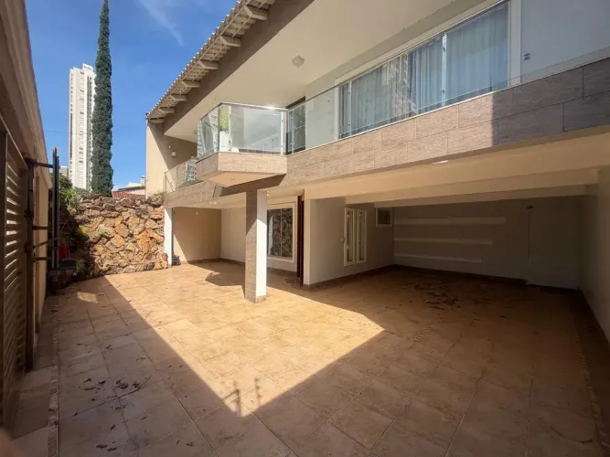 Alugo Sobrado 3 Suites 296m2 Closet Sacada Climatizada Jardim América - Goiânia - GO