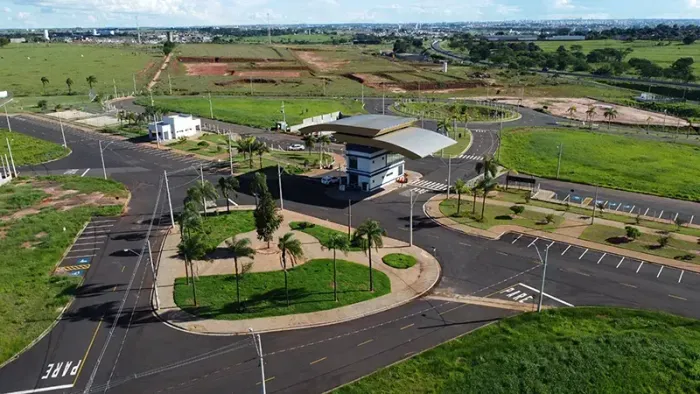 Imóvel para venda com 800 metros quadrados em Centro Empresarial BR-153 - São José do Rio