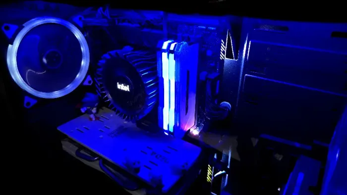 Gabinete completo com vidro, Intel i7, Asus Z370, 16Gb + 1Tb M.2, RX5800, Fonte 650W