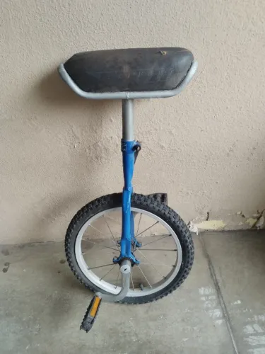 Monociclo de circo