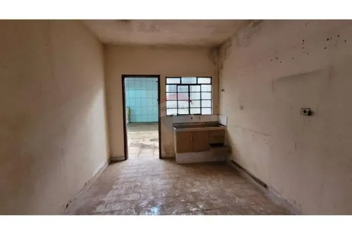 Imóvel para venda possui 82 metros quadrados com 2 quartos em Vila Carmo - Capivari - SP