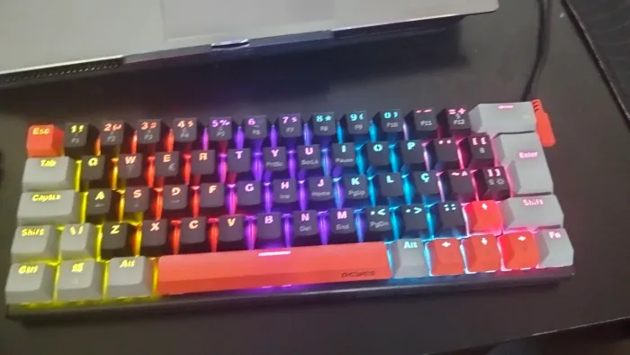 Teclado mecânico kuromori 65%