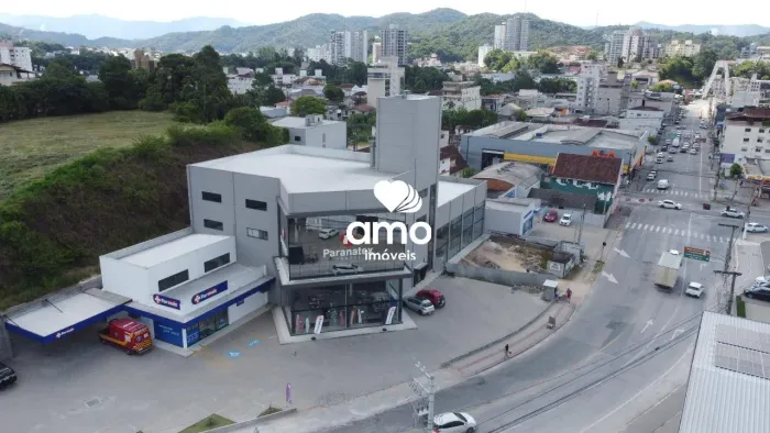Sala comercial para alugar no bairro Primeiro de Maio em Brusque