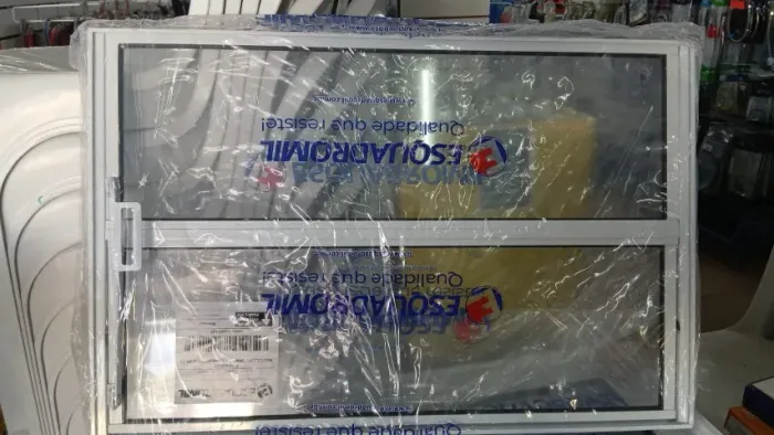 Oferta basculante 40x60 aluminio branca com vidro promoção a vista R$149,90