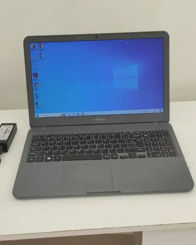 Samsung NP350XAA Notebook Celeron 3865U 4GB RAM SSD 128GB Tela 15,6" HD