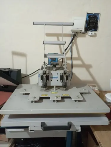Prensa térmica plana (Maquinatec)