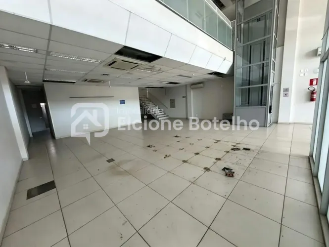 Loja comercial para aluguel com 450 m² no Bairro Patrimônio, Uberlândia/MG
