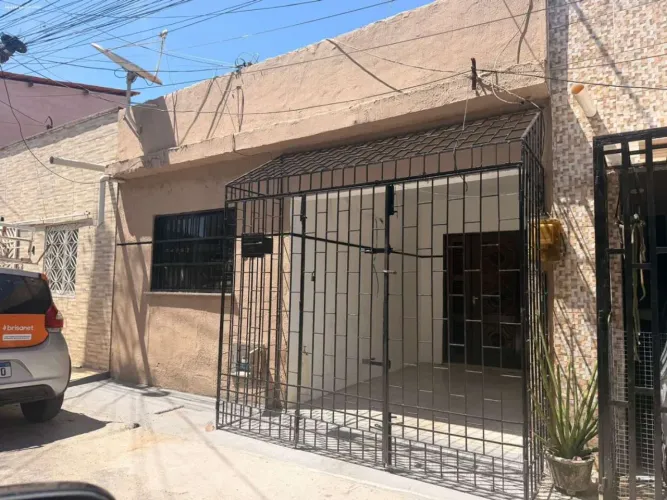 Casa para Venda em Fortaleza, Ellery, 2 dormitórios, 1 banheiro, 1 vaga