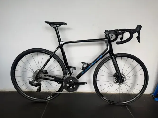 Giant TCR - Tamanho L | Rival 12v | Ótimo Custo-Benefício