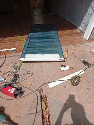 Manutenção de portão e porta e solda