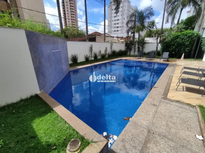 Apartamento com 3 quartos sendo 1 suíte, disponível para venda no bairro Fundinho em Uberl