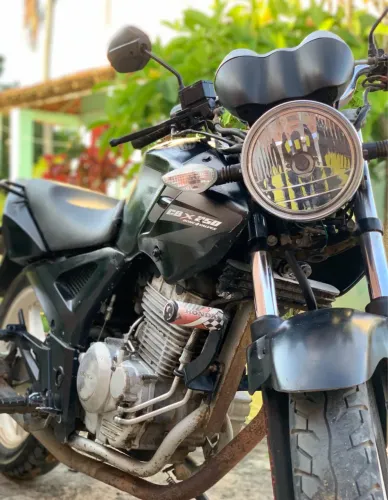 Cbx Twister carburada de leilao 