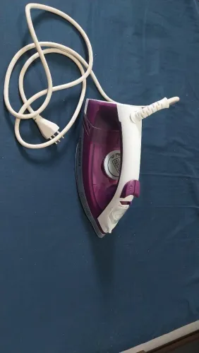 Ferro de passar a vapor