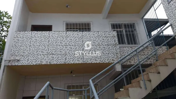 Venda - Casas - 2 dormitórios - Olaria - Rio de Janeiro - RJ