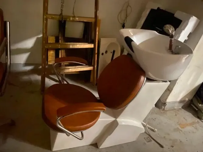 CADEIRA BARBEARIA E LAVATORIO
