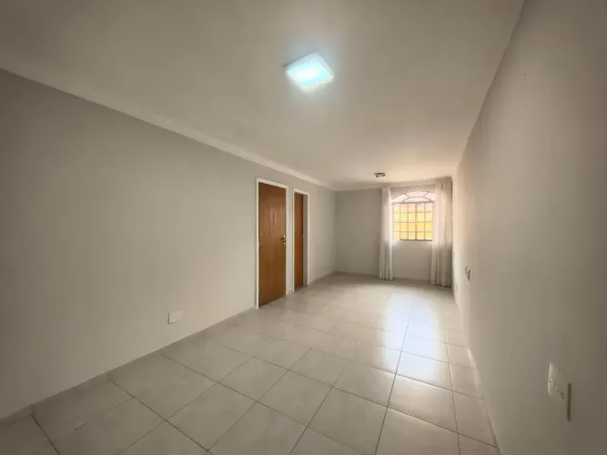 Casa Triplex no Grã Duquesa com 2 Suítes 2 Varandas