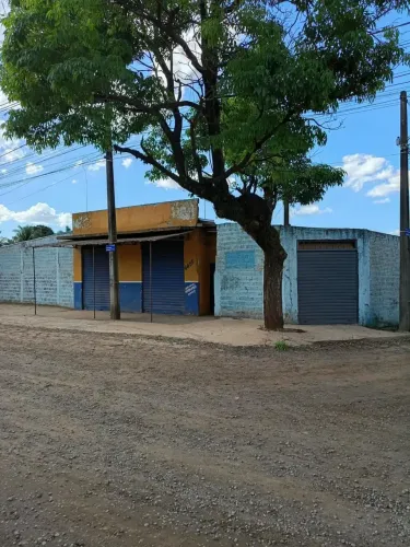 Imóvel de 1.000 m2 de esquina em área comercial / industrial
