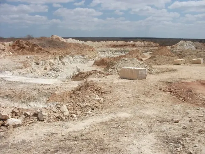 Propriedade Rica em Calcário com 300ha
