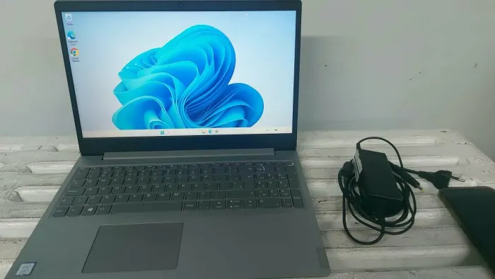 Notebook Lenovo, Core I3, 12 GB memória
