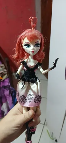 Monster high Cupido e catty