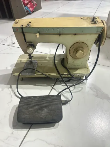 Máquina de costura Singer