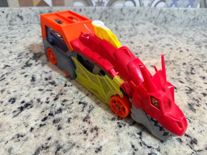 Caminhão Dragão - Hot Wheels