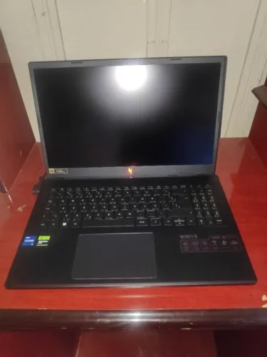 Notebook Acer Nitro V15 i5-13420H - RTX 4050 - 16GB RAM - 512GB SSD