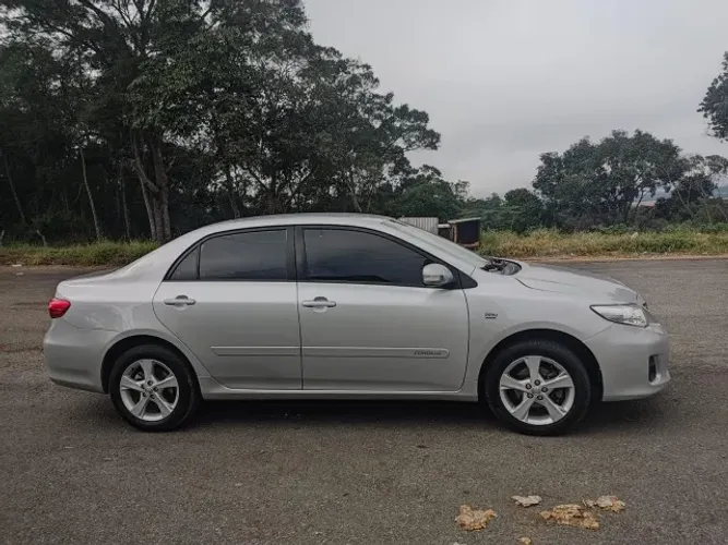 Toyota Corolla XEI 2.0 Flex 16V Aut. 2013