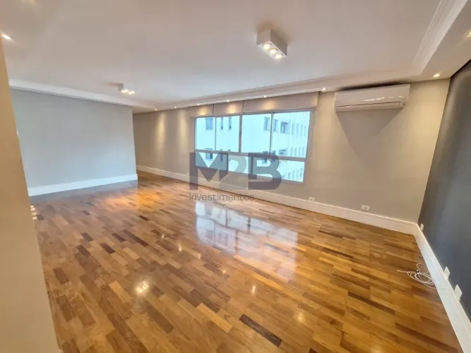 Apartamento para alugar com 156m², 3 quartos e 1 vaga