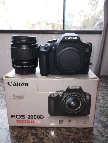 Câmera fotográfica Canon 2000D