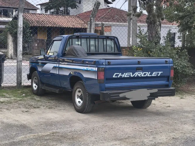 Chevrolet D-20 S / Luxe 3.9/4.0 Diesel 1995