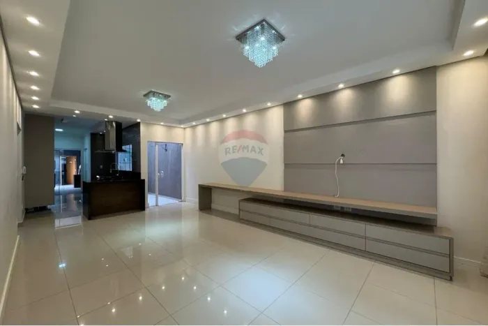 Casa 3 dormitórios em Botucatu Jardim Ouro Verde