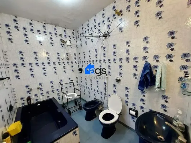 Casa em Jardim Atlântico com 720 m² , 5 quarto(s) , 1 suíte(s) , 10 vaga(s).