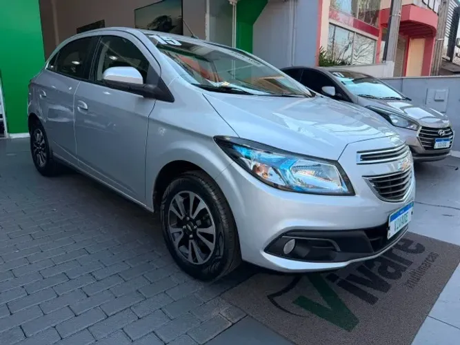 Chevrolet Onix Hatch LTZ 1.4 8V Flex Power Mec. 4P 2015