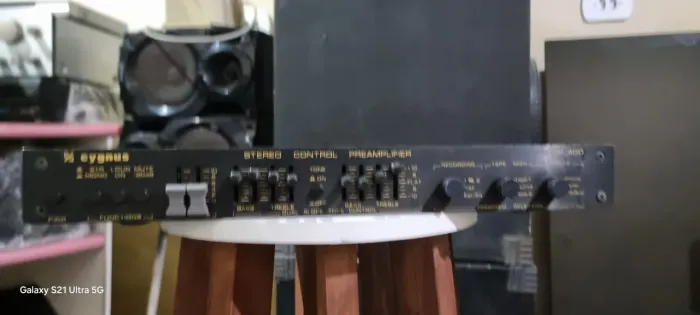 Equalizador cygnus modelo ge-400 funcionando normalmente 