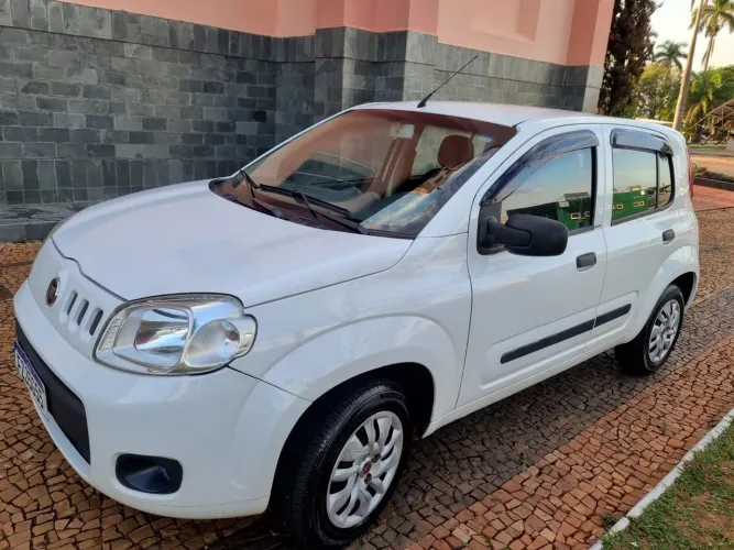 Fiat Uno Vivace/rua 1.0 EVO Fire Flex 8V 5P 2014