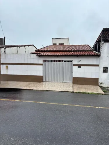 Casa Espaçosa no Bairro Santo Antônio - 10 min a pé do Centro