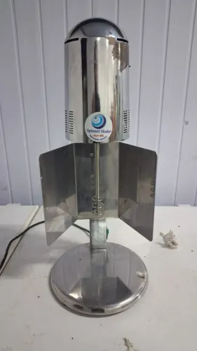 Batedor Milk Shake Super Mix Titan 1.200w novíssimo