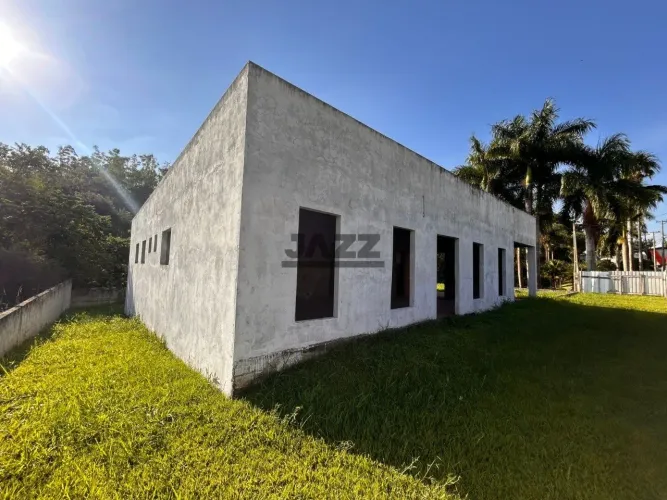 Exclusiva Casa com 4 Suítes em Terreno de 1.005 m² no Village Parahybuna | Espaço,