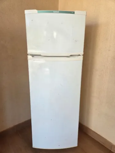 Vendo Geladeira Cônsul