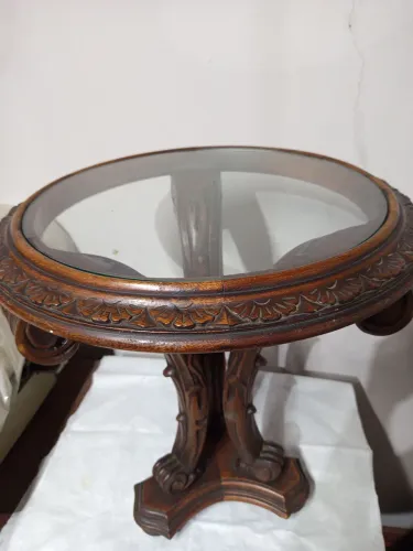 Mesa lateral, modelo Renascença. Visite meu perfil,+ itens a venda
