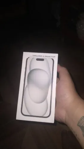 IPHONE 15 - 128 GIGA LACRADO