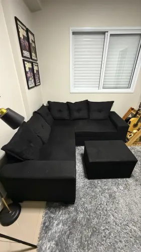 Sofá L com Puff + 6 almofadas