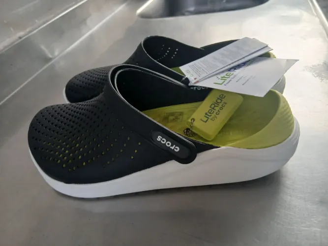 Crocs masculino