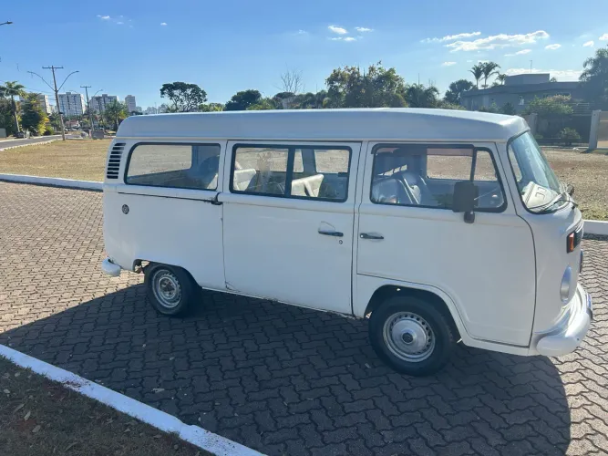 Volkswagen Kombi Standard/ Luxo/ Serie Prata 2006