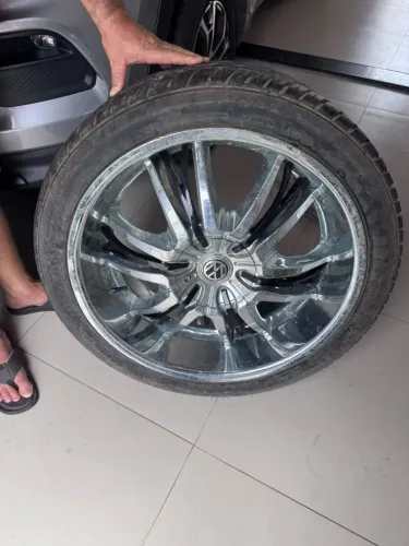 Jogo De Rodas Esportivas Cromadas Com Pneus Para Amarok